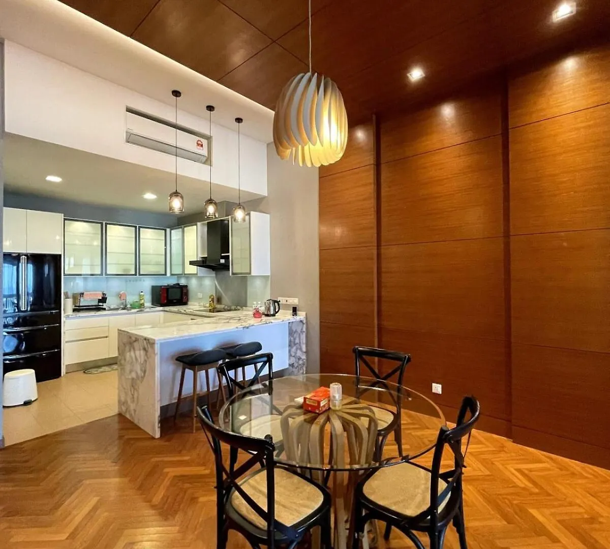 Apartament Marina Suite With Seafront Sunrise View George Town